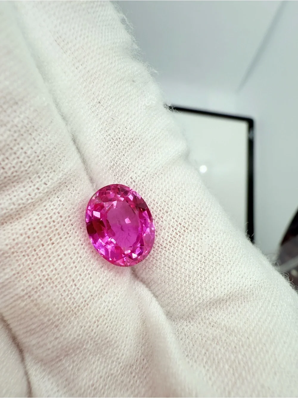 Pink Oval Faceted Sapphire Gemstone for Women’s Jewelry